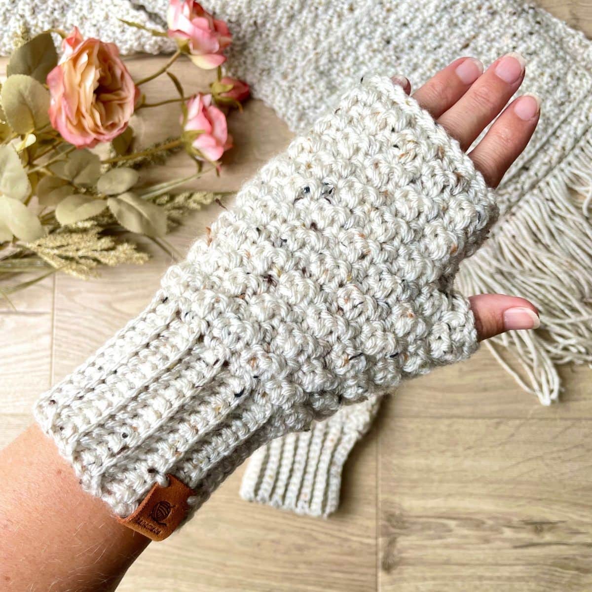 Chunky crochet fingerless mittens free pattern and video tutorial